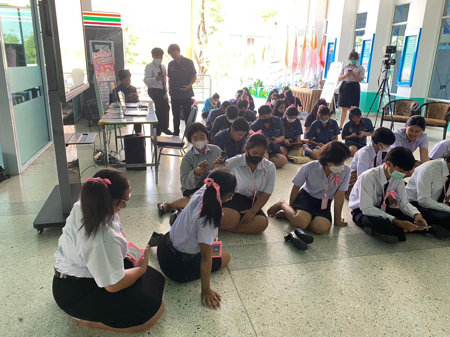 17. ภาพกิจกรรม 50 ปี KPRU สู่การพัฒนาท้องถิ่นอย่างยั่งยืน มหาวิทยาลัยราชภัฏกำแพงเพชร ระหว่างวันที่ 26-28 มกราคม 2566 ณ มหาวิทยาลัยราชภัฏกำแพงเพชร โดยนักศึกษาโปรแกรมวิชาคอมพิวเตอร์ คณะครุศาสตร์